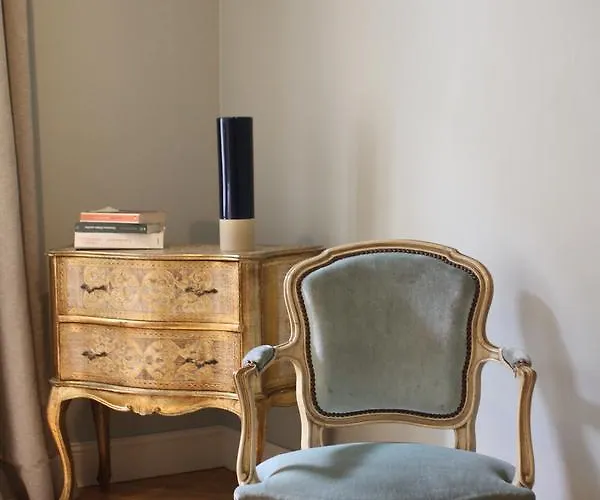 Ateliers De Montmartre Adm 4*