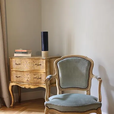 Ateliers De Montmartre Adm 4*
